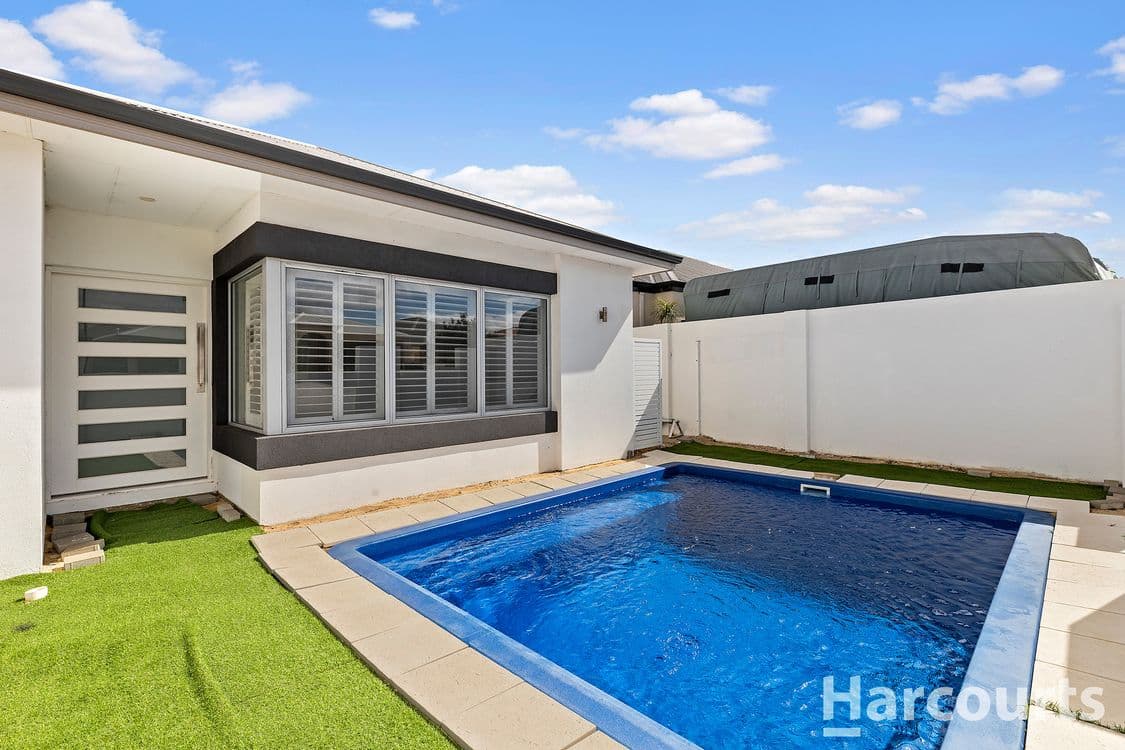 57 Buckingham Drive, WANNANUP, WA 6210, Wannanup - Thumbnail 2