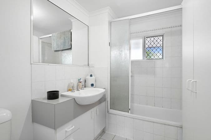 5/1 Margit Crescent, SUNRISE BEACH, QLD 4567, Sunrise Beach - Thumbnail 5