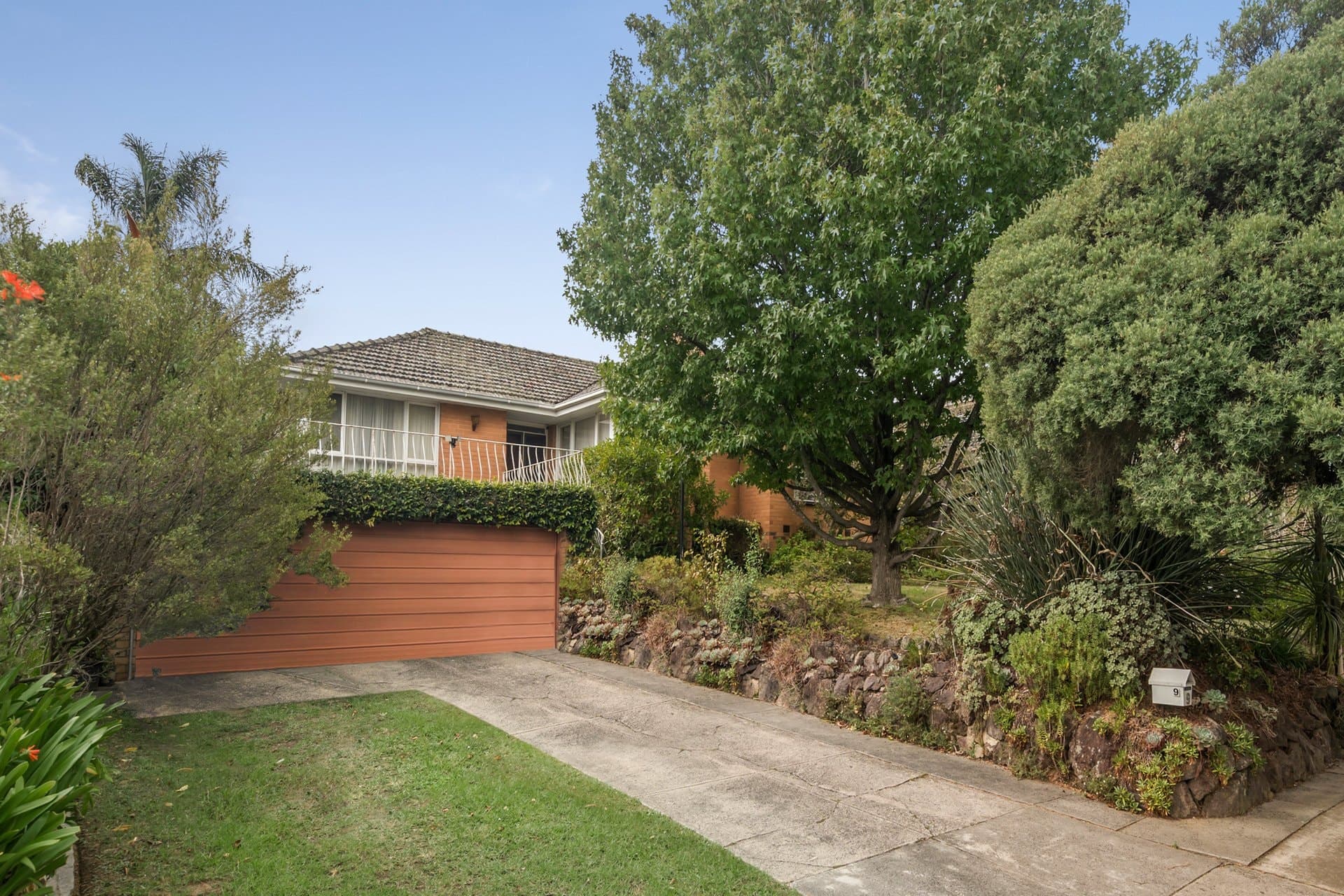 9 Meadowbank Avenue, Doncaster, Doncaster - Thumbnail 2