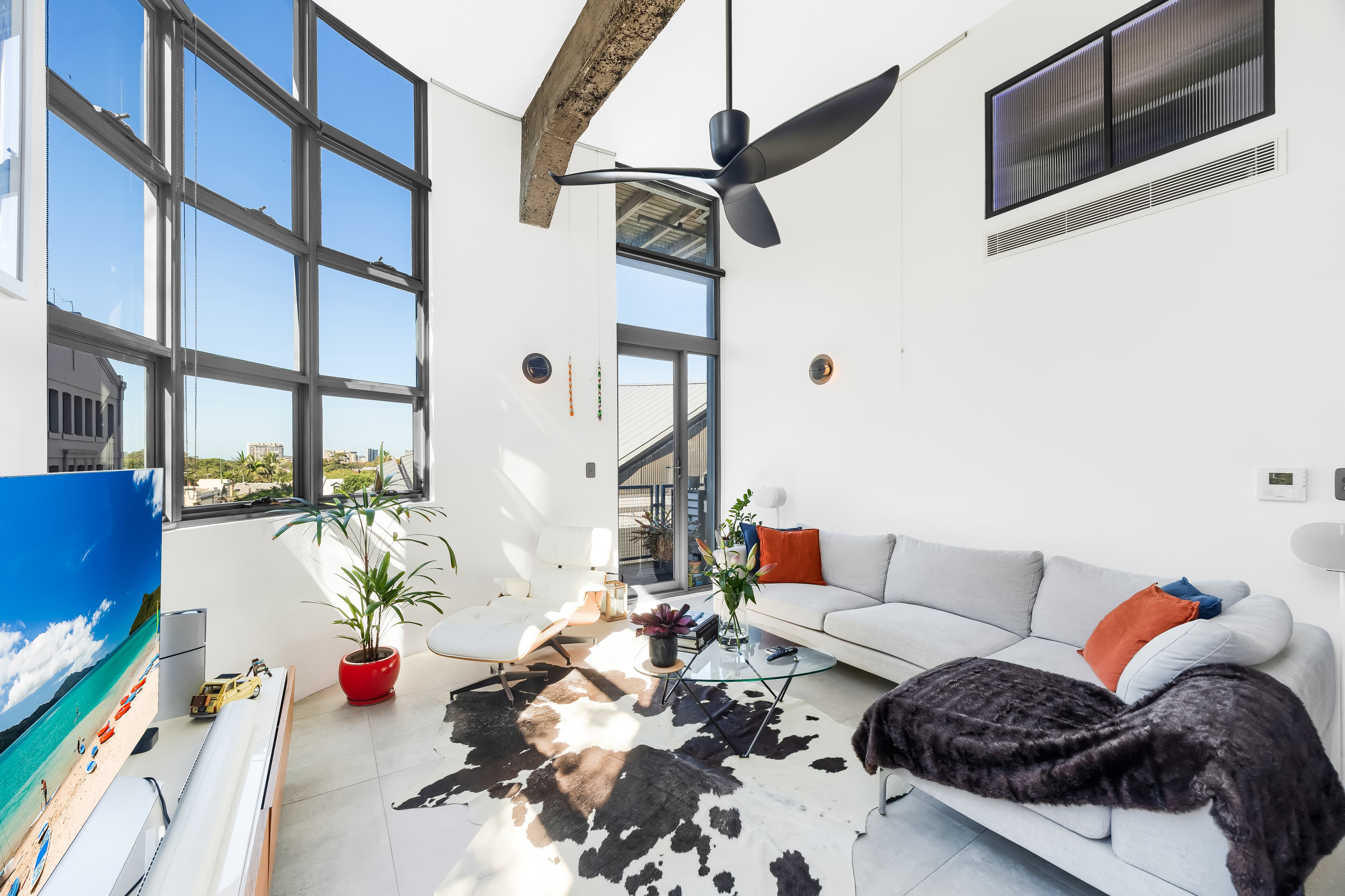 15/15-27 Hutchinson Street, Surry Hills - Thumbnail 2