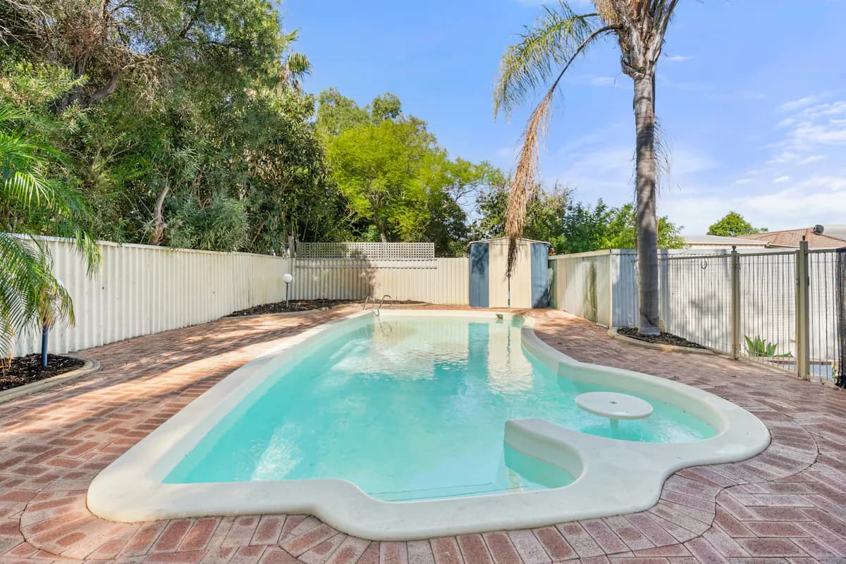 7 Lynda Crescent, Cooloongup, WA, 6168, Cooloongup - Thumbnail 2