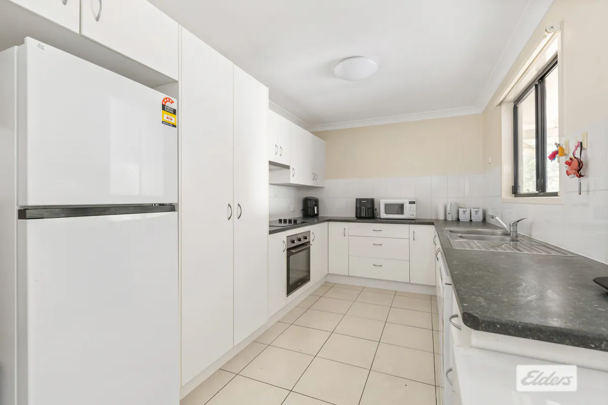 26 Desgrand Street, Emerald, QLD, 4720, Emerald - Thumbnail 2