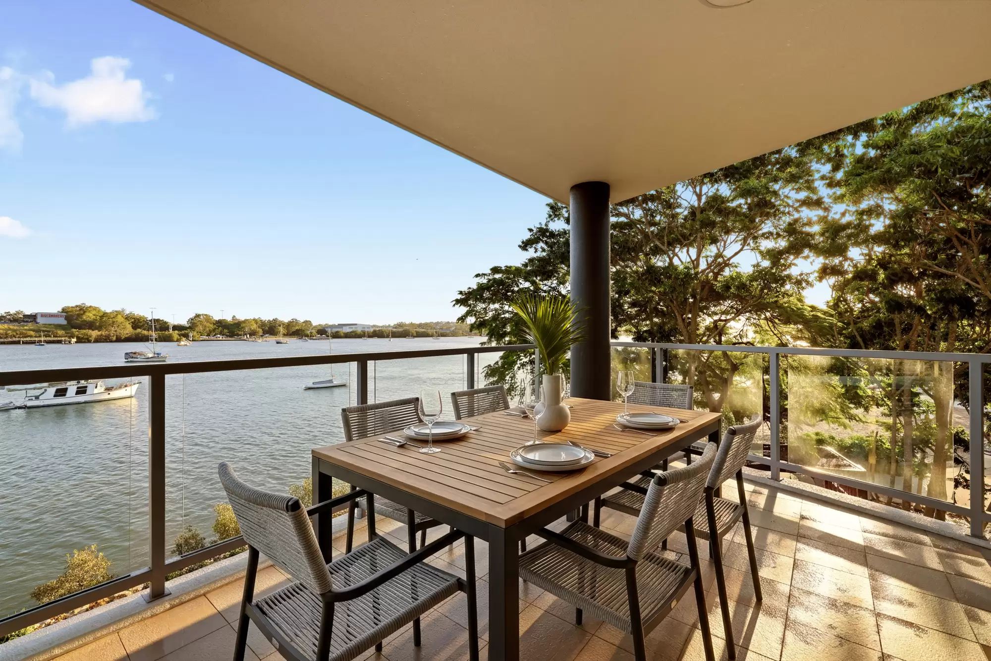 1305/118 Parkside Circuit, Hamilton, Hamilton - Image 1