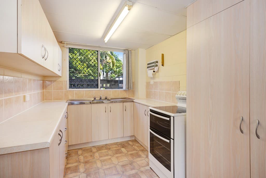 8/24 Bayswater Terrace, Hyde Park, QLD, 4812, Hyde Park - Thumbnail 3