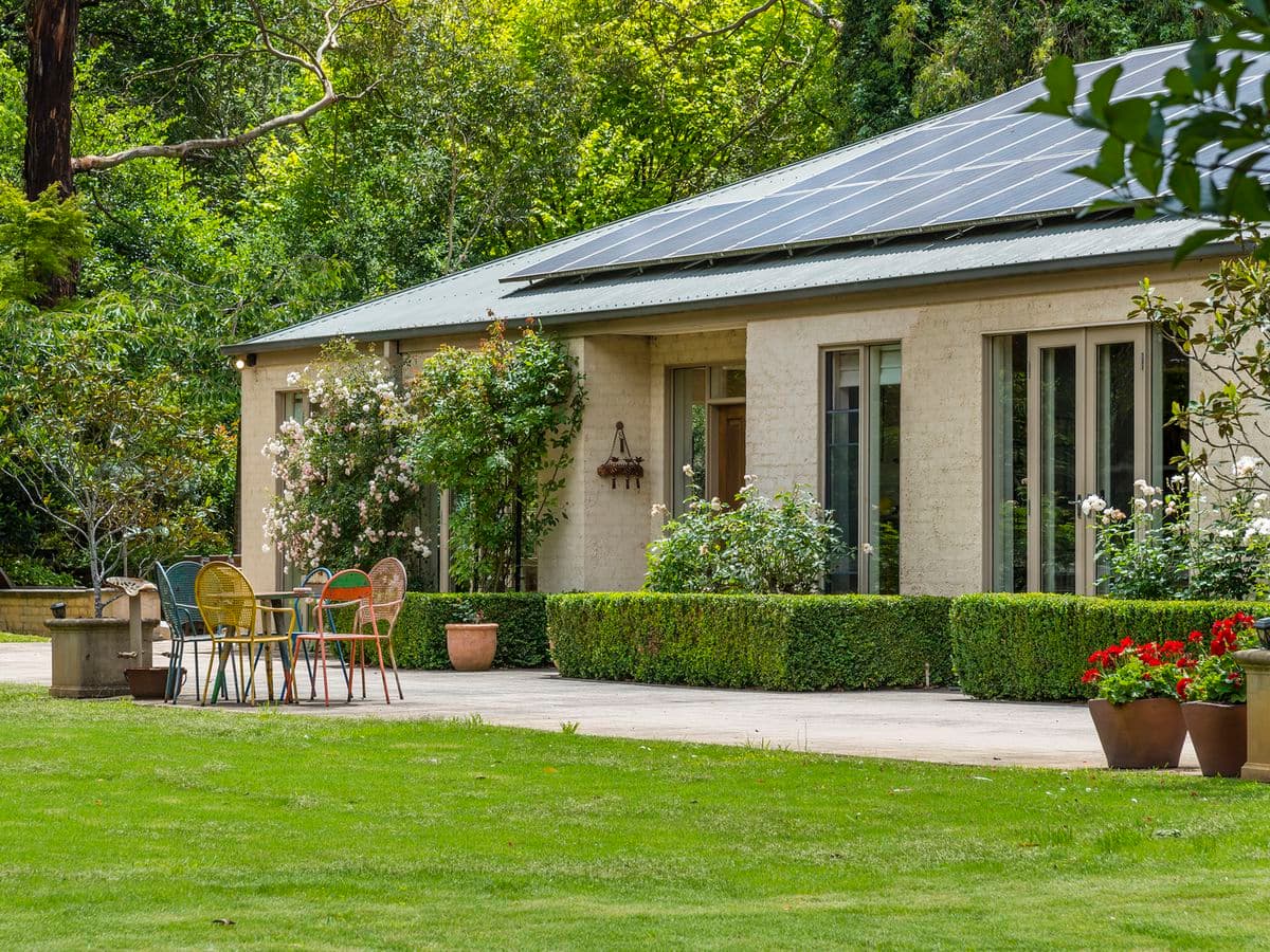 10 Ferrier Street, Mount Macedon, Mount Macedon - Thumbnail 2