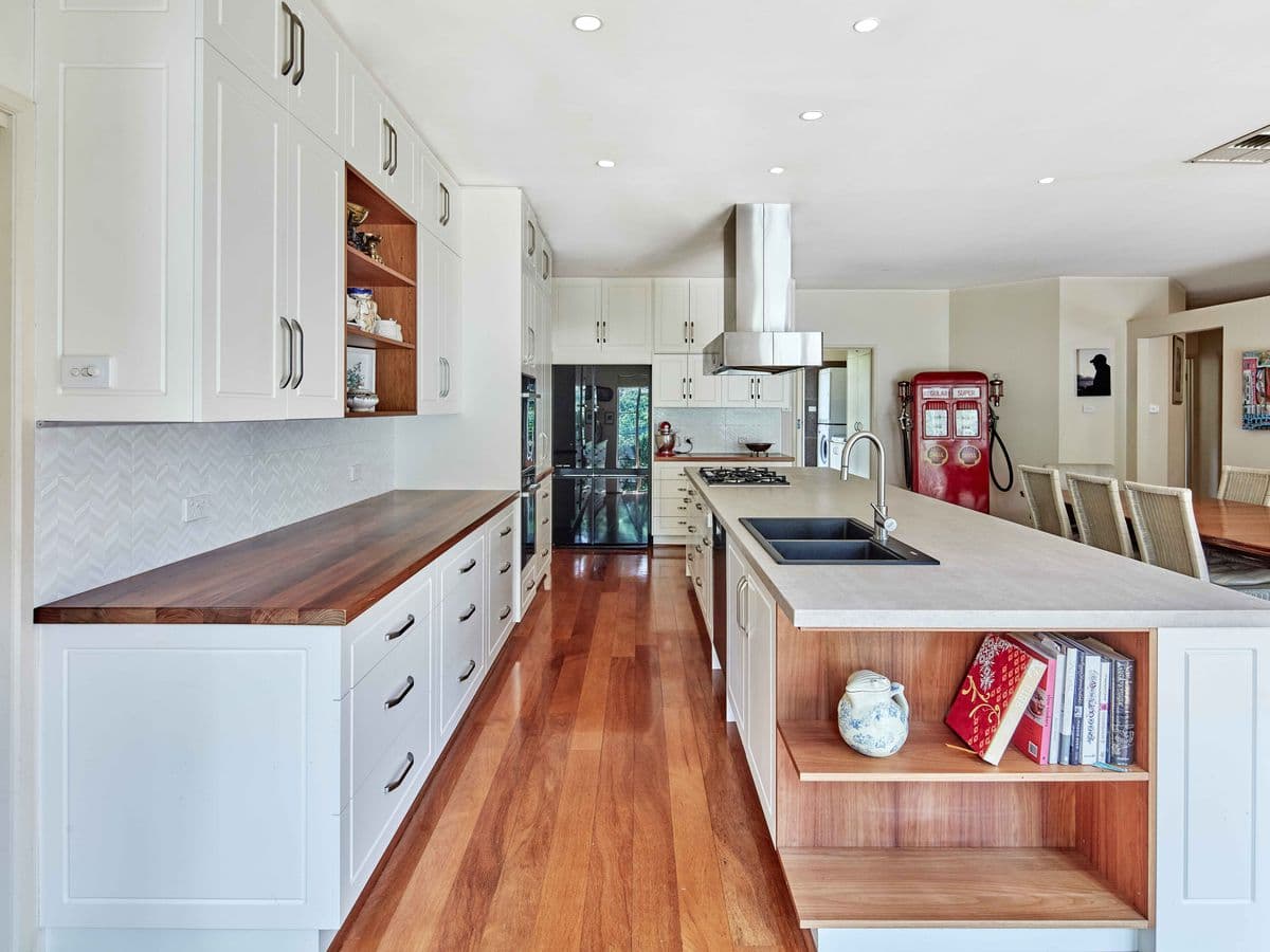 10 Ferrier Street, Mount Macedon, Mount Macedon - Thumbnail 3