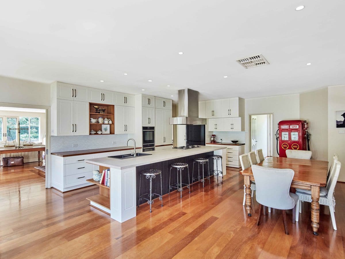 10 Ferrier Street, Mount Macedon, Mount Macedon - Thumbnail 4