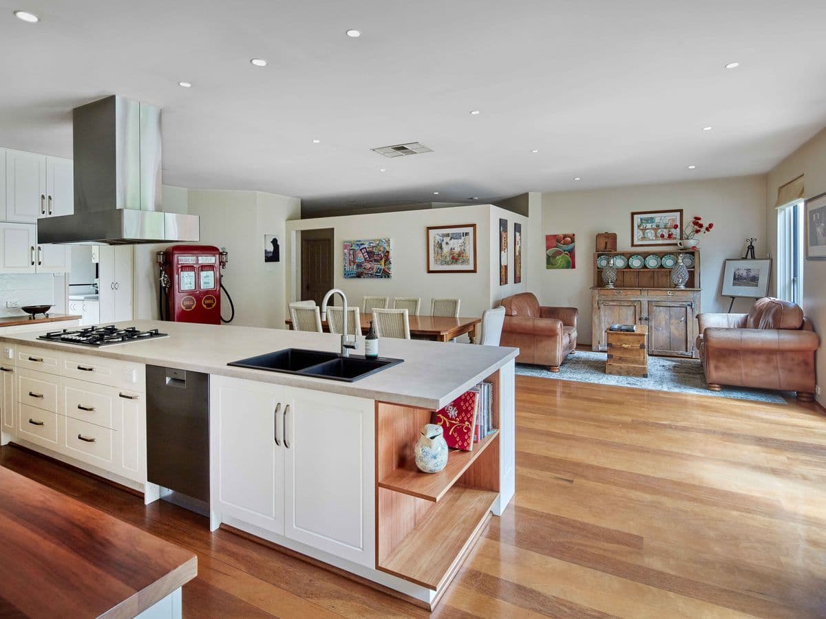 10 Ferrier Street, Mount Macedon, Mount Macedon - Thumbnail 5