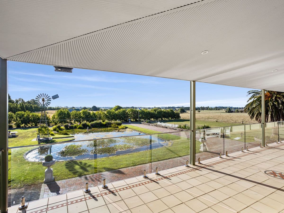 200 Fiddlers Green Road, Kyneton, Kyneton - Image 1