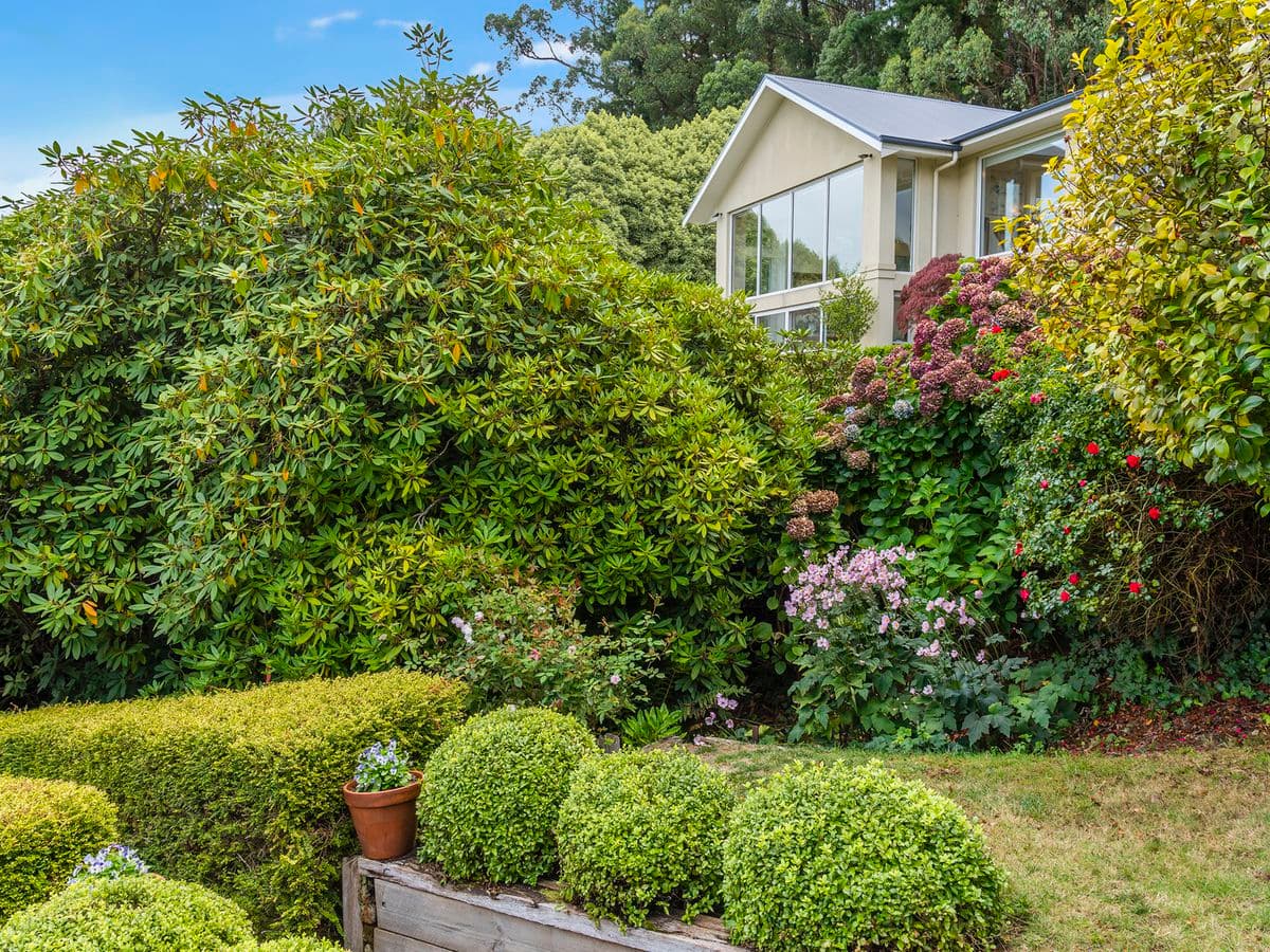 17 Wynn Avenue, Mount Macedon, Mount Macedon - Thumbnail 2