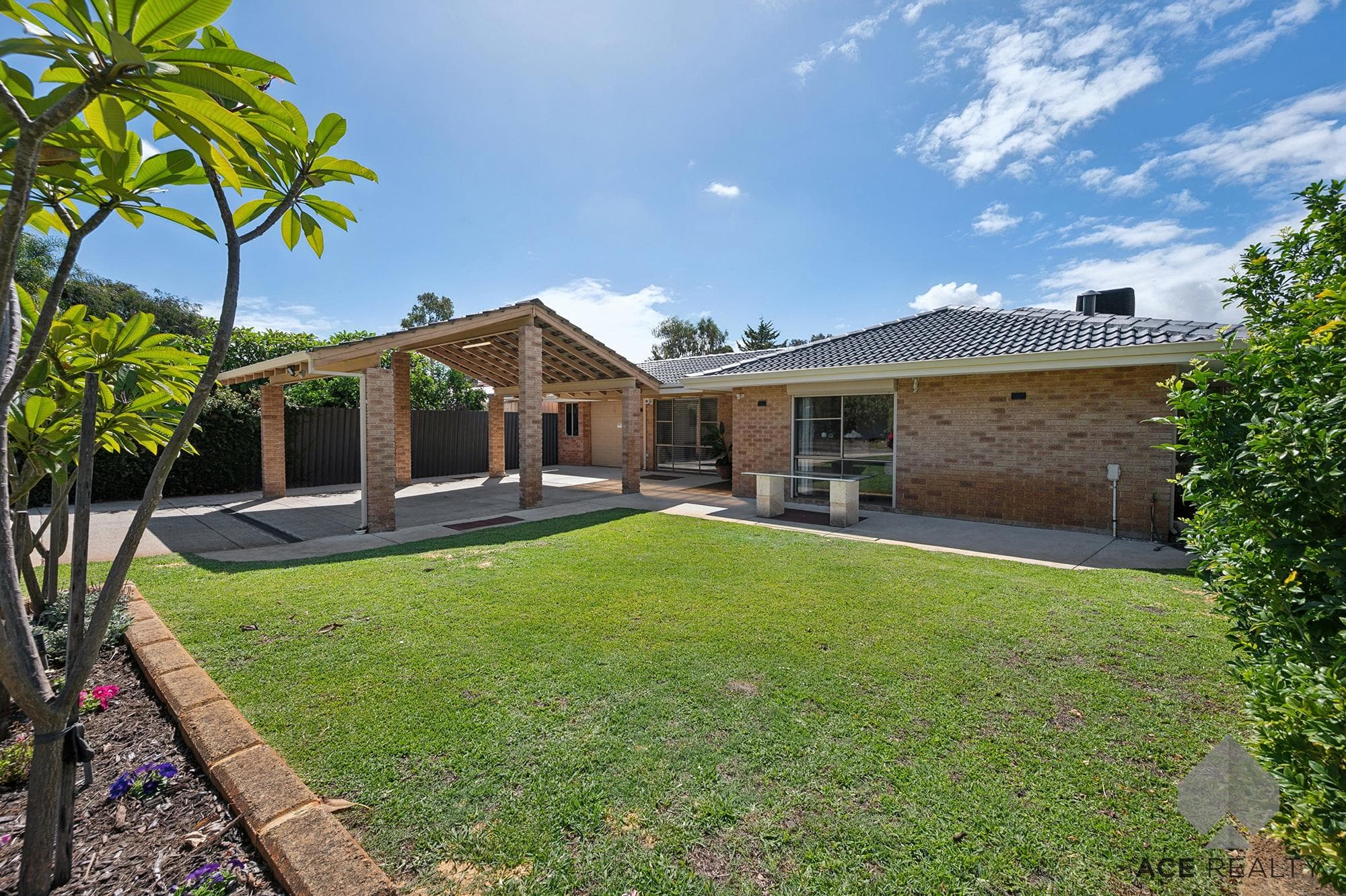 4 Keys Court, LEEMING WA 6149, Leeming - Thumbnail 2