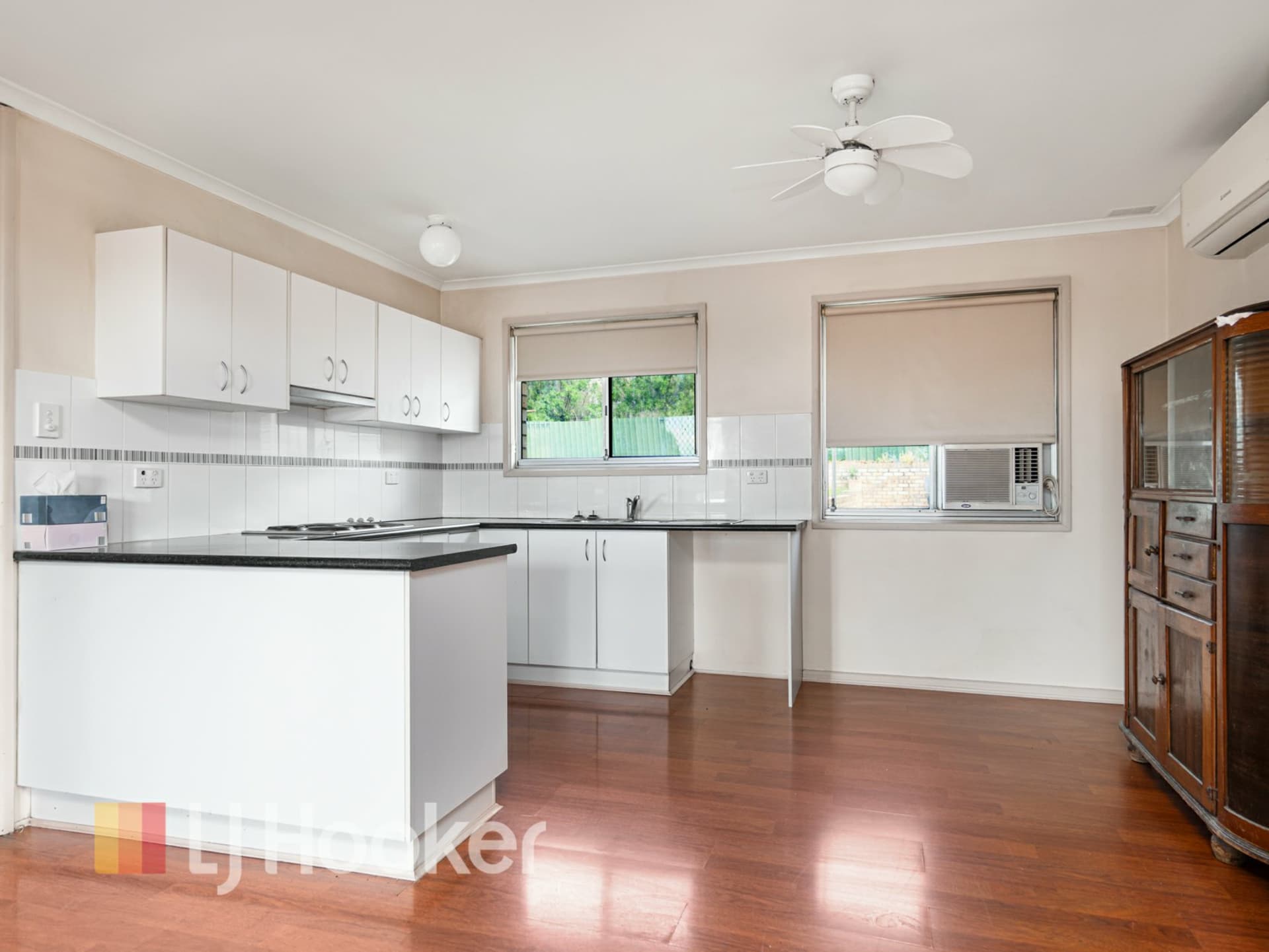 8 Wakehurst Crescent, Singleton, Singleton Heights - Thumbnail 5