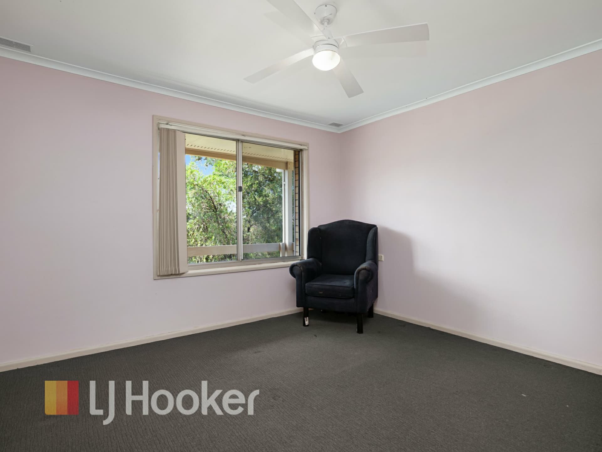 8 Wakehurst Crescent, Singleton, Singleton Heights - Thumbnail 8