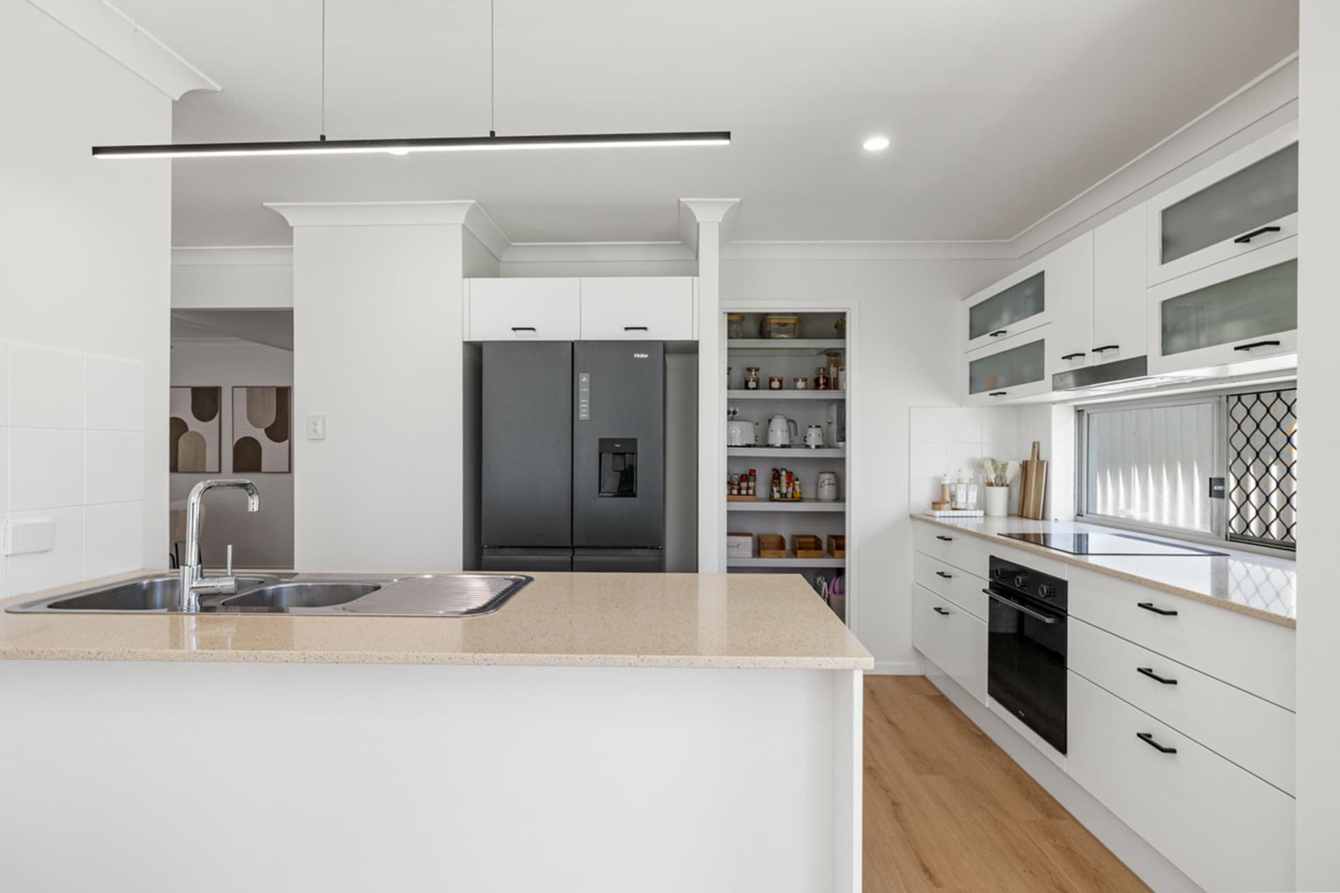 14 Shaw Place, Redland Bay, Redland Bay - Thumbnail 3