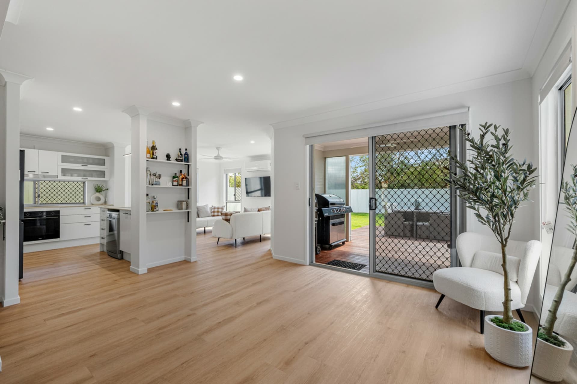 14 Shaw Place, Redland Bay, Redland Bay - Thumbnail 7
