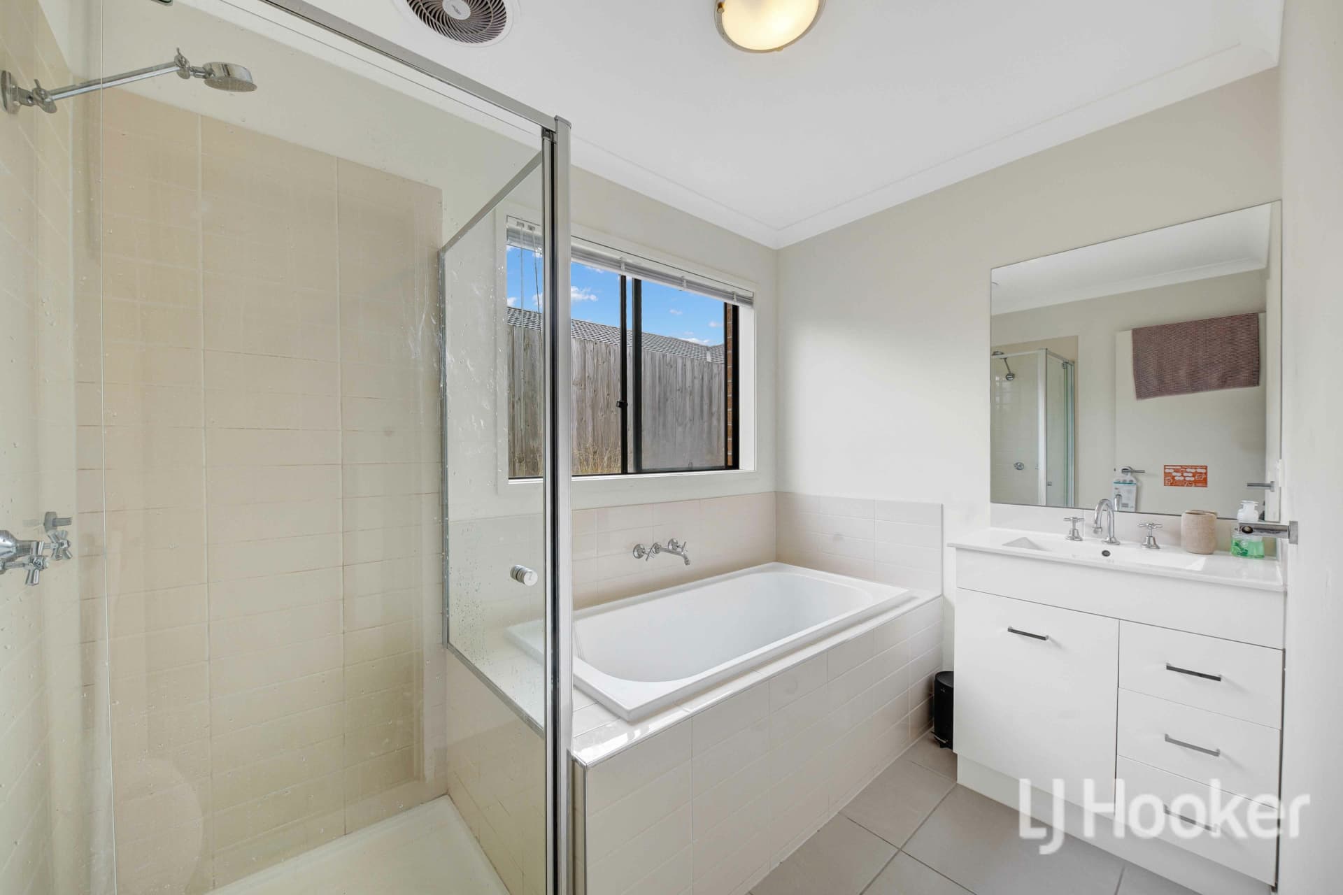 15 Hart Crescent, Brookfield, Brookfield - Thumbnail 3