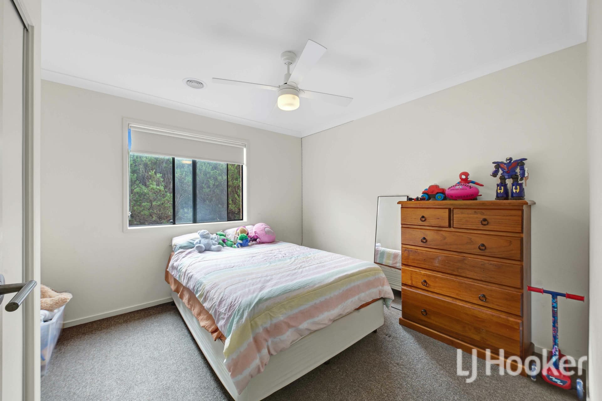 15 Hart Crescent, Brookfield, Brookfield - Thumbnail 8