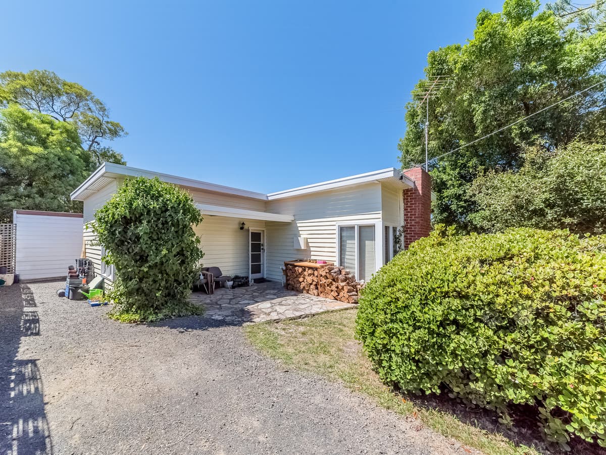 22 Pymble Avenue, INVERLOCH VIC 3996, Inverloch - Image 1