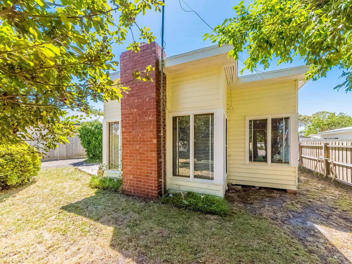 22 Pymble Avenue, INVERLOCH VIC 3996, Inverloch - Thumbnail 2
