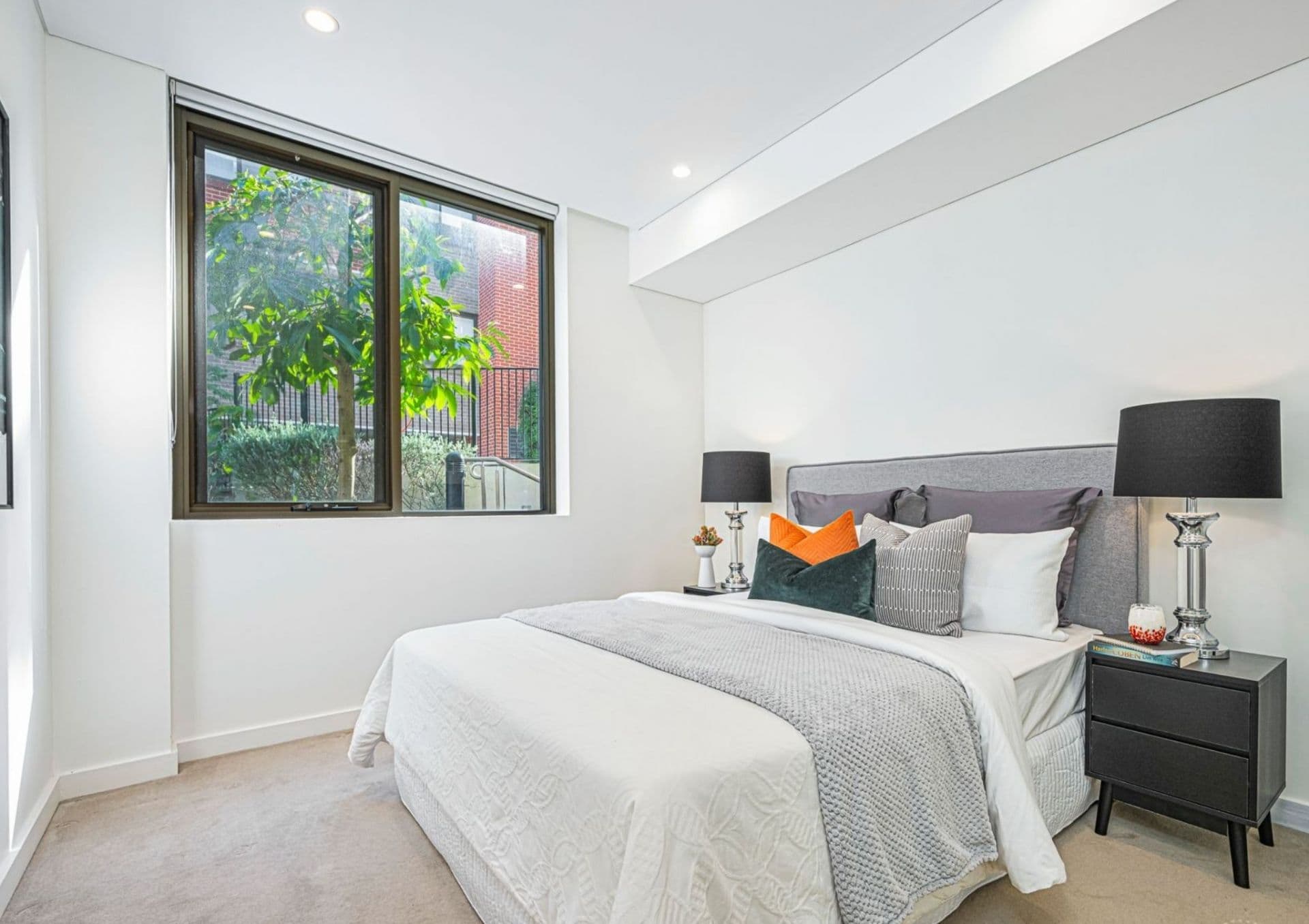 2/5 Victoria Street, Roseville, Roseville - Thumbnail 3