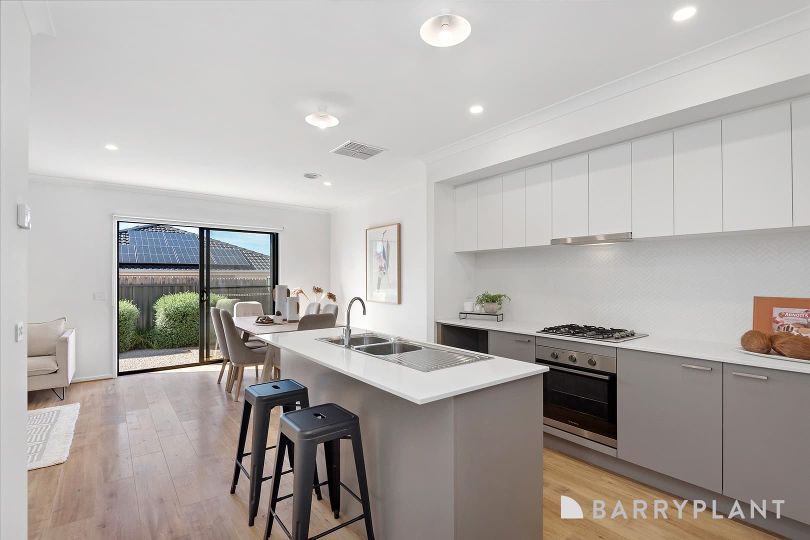 35 Positano Circuit, Berwick, VIC 3806, Berwick - Thumbnail 2