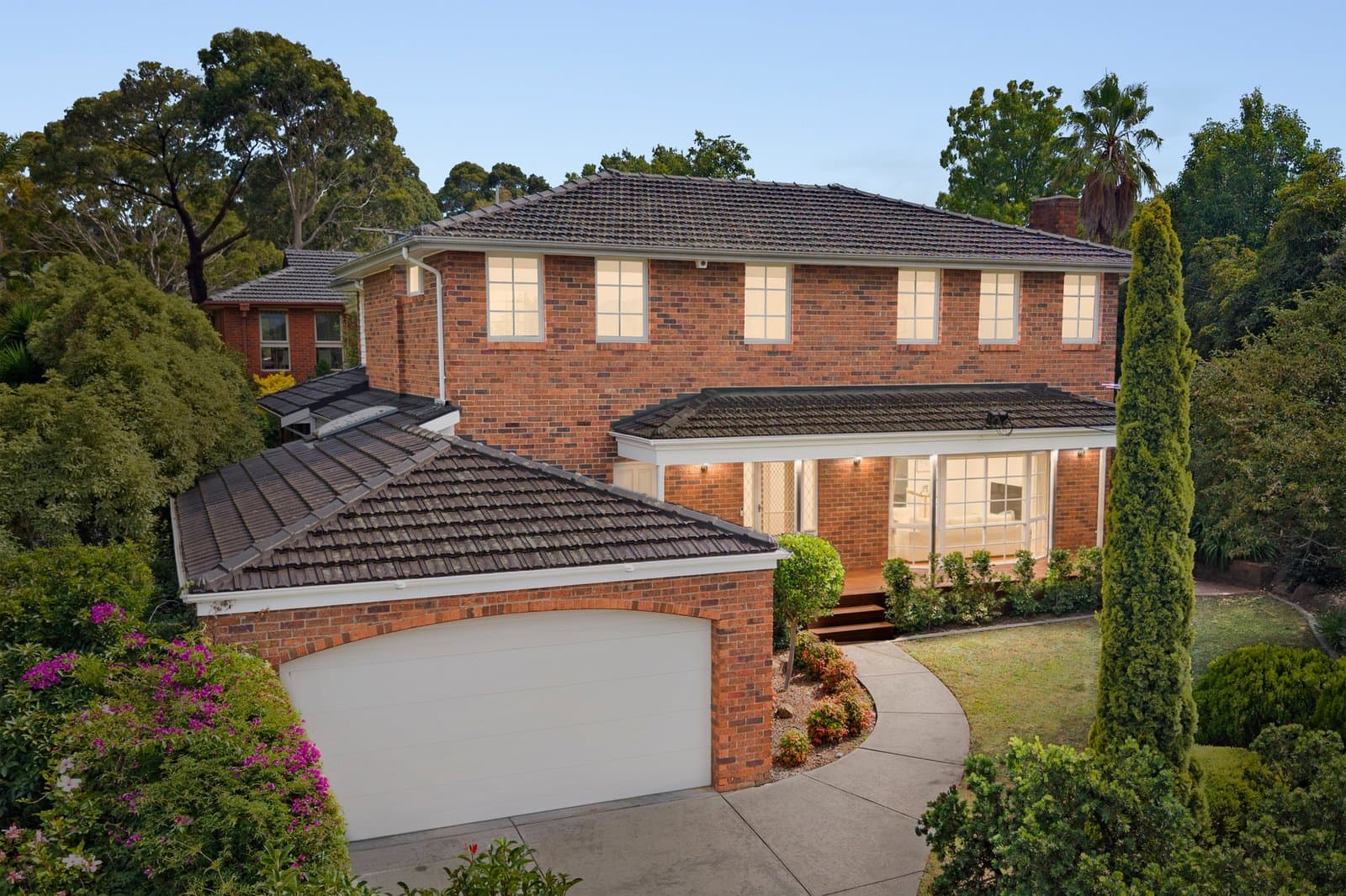 2 Walsham Court, Wheelers Hill, Wheelers Hill - Image 1