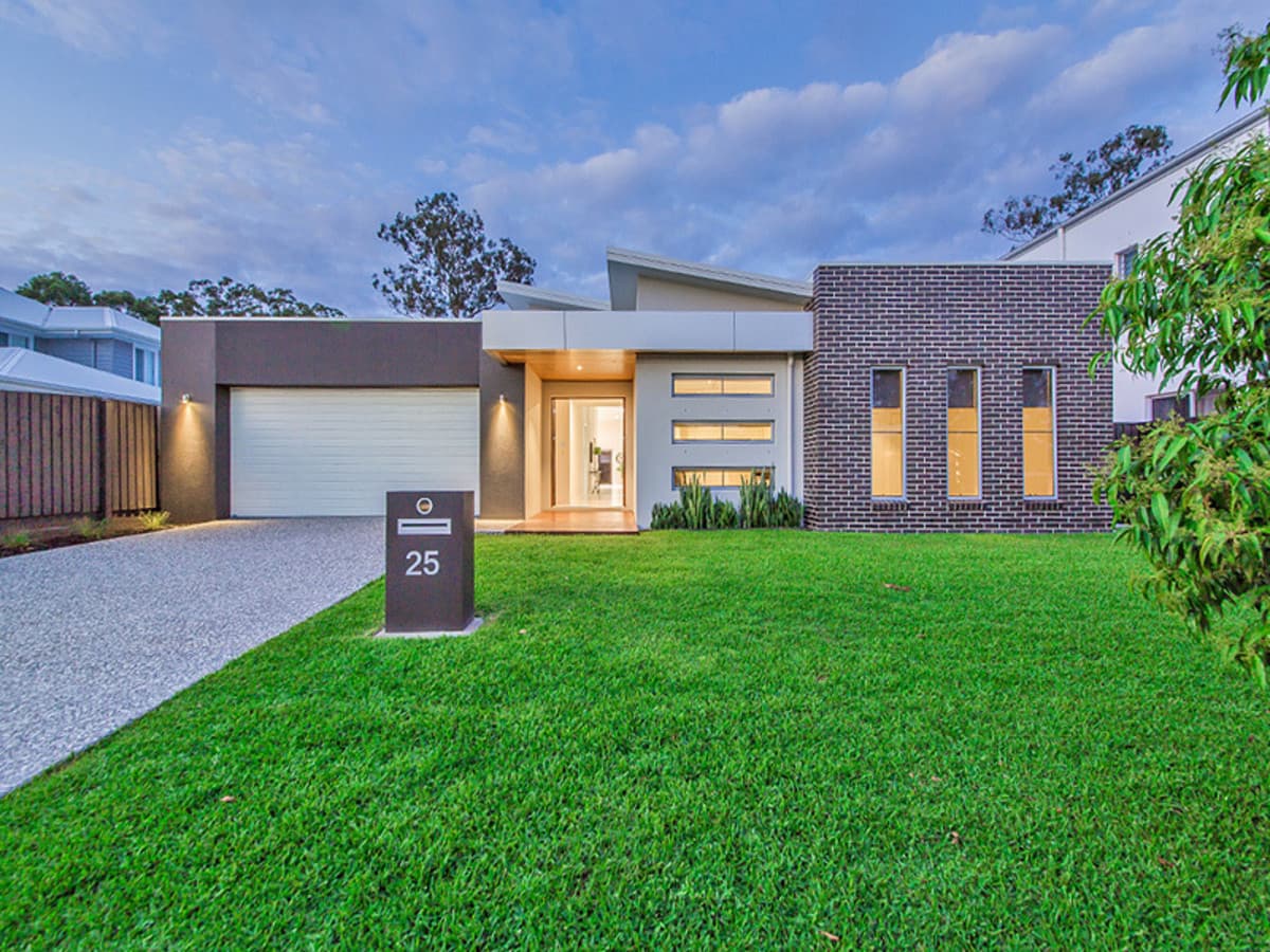 25 Nichols Street, GUMDALE QLD 4154, Gumdale - Image 1