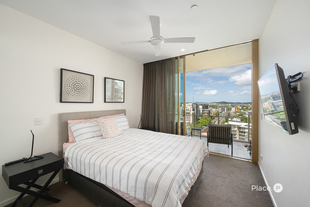 25 Shafston Avenue, Kangaroo Point - Thumbnail 8