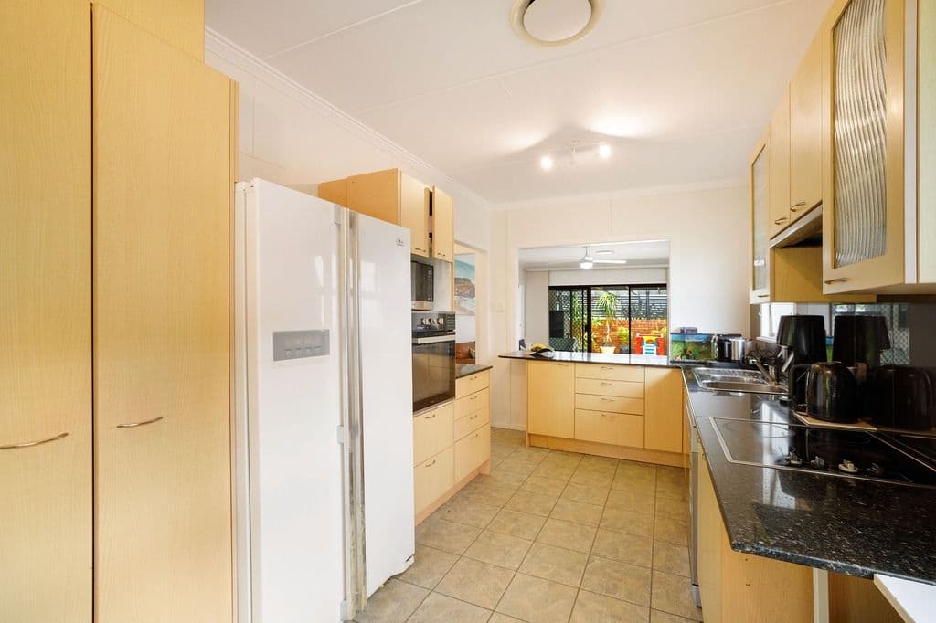 41 Stapylton Street, COOLANGATTA, QLD 4225, Coolangatta - Thumbnail 5
