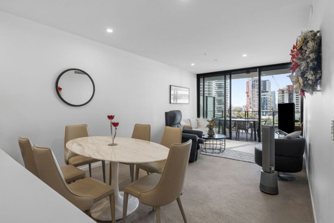 17/14 Elizabeth Avenue, Broadbeach, QLD 4218, Broadbeach - Thumbnail 3