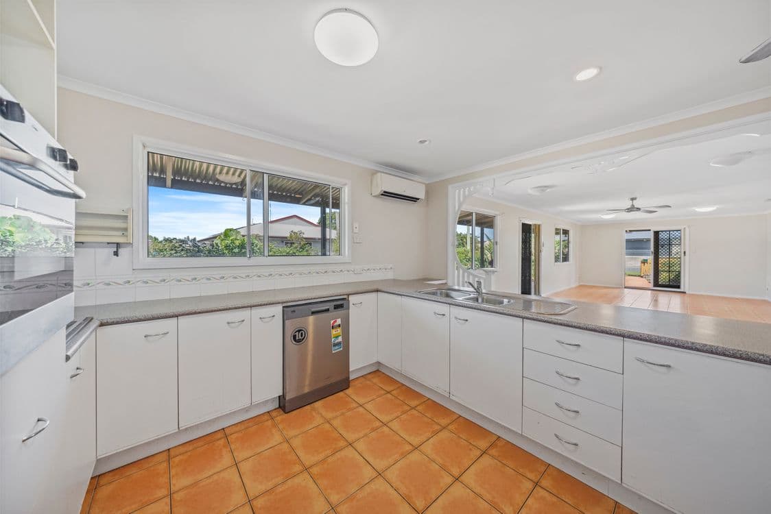 29 Golden Hind Avenue, COOLOOLA COVE, QLD 4580, Cooloola Cove - Thumbnail 4