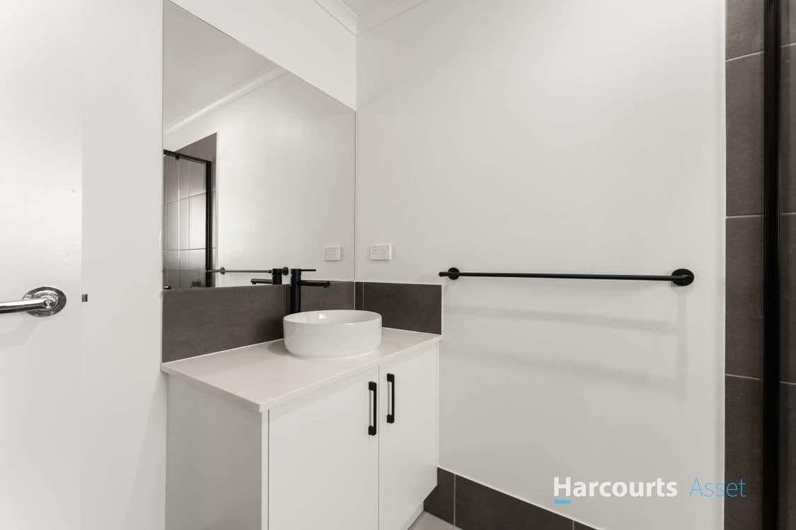 31 Petral Drive, FLAGSTONE, QLD 4280, Flagstone - Thumbnail 4