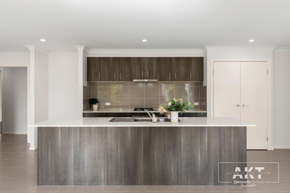 9 Aurora Lane, YARRABILBA, QLD 4207, Yarrabilba - Thumbnail 2
