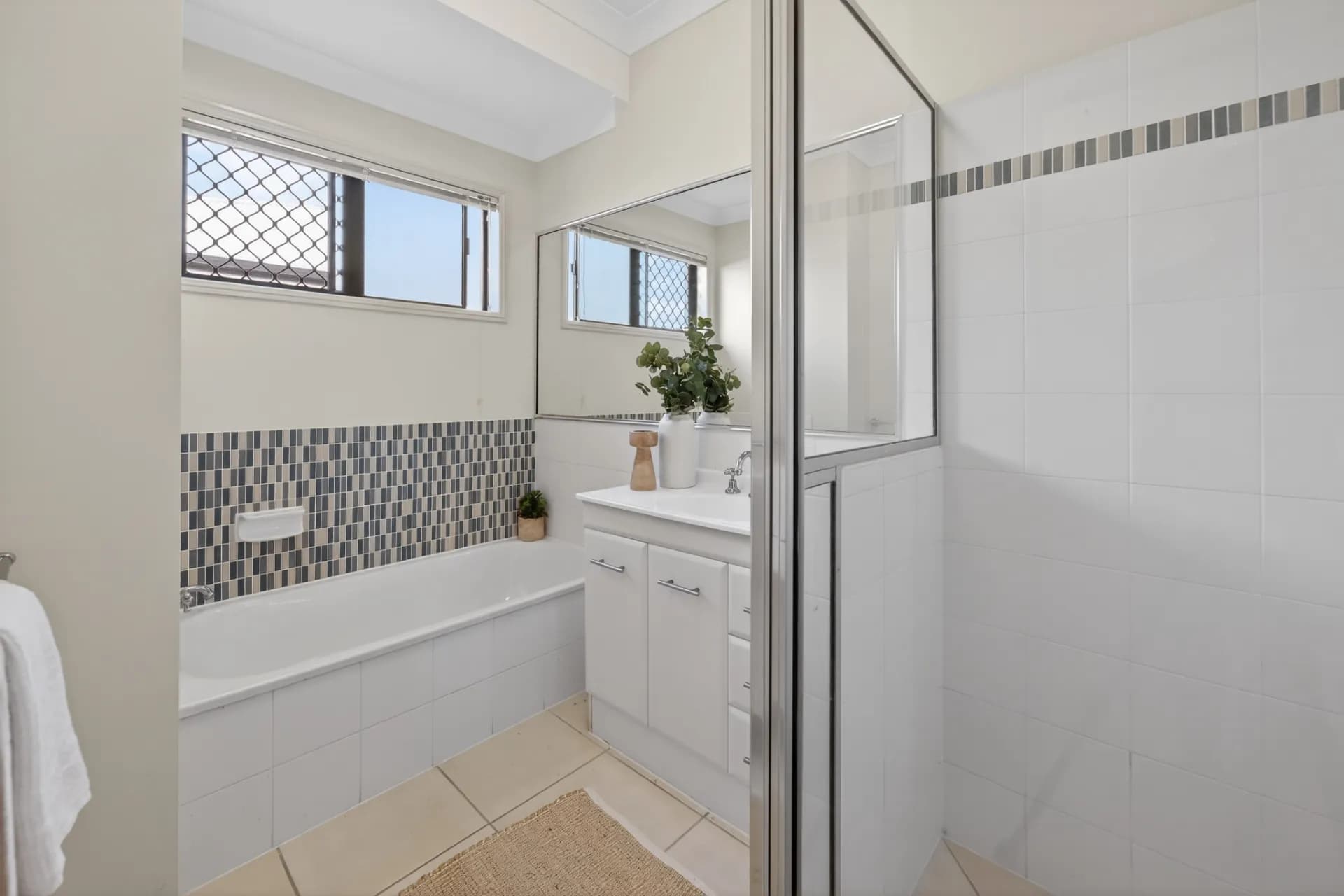 39 Saint Albans Road, Mount Louisa, QLD, Mount Louisa - Thumbnail 5
