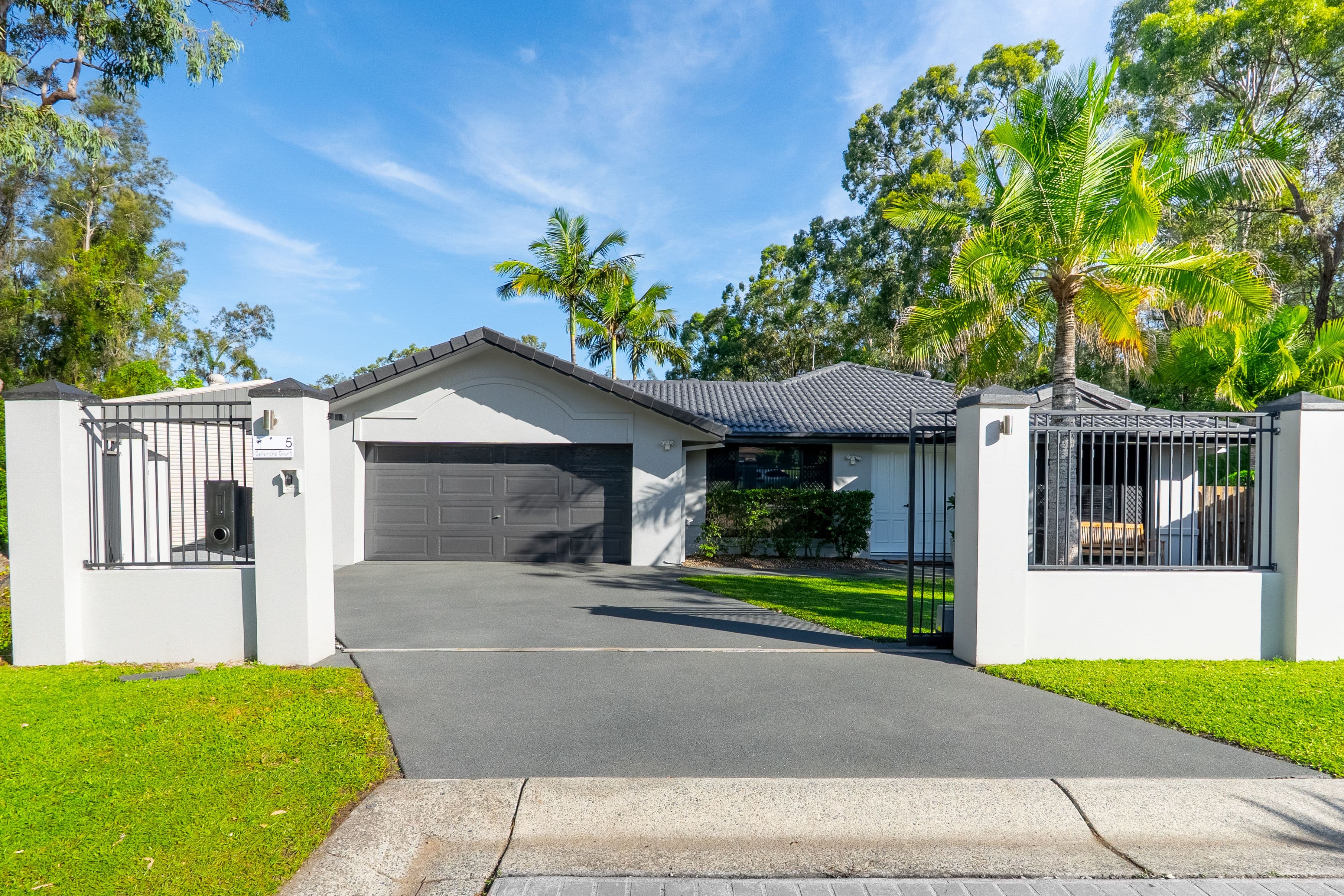 5 Calliandra Court, Carrara QLD 4211, Carrara - Thumbnail 2