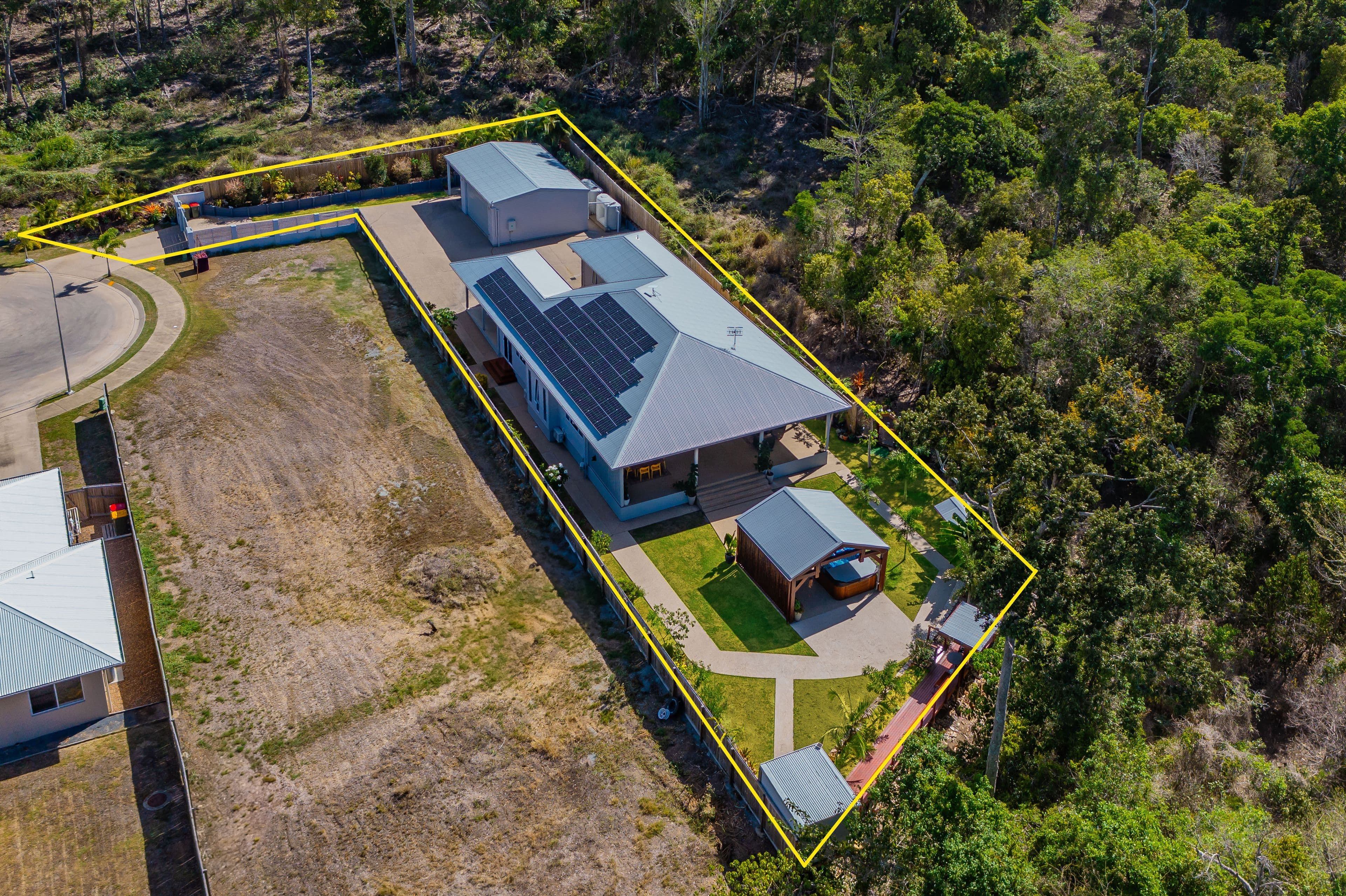 28 Saint James Drive, Jubilee Pocket QLD 4802, Jubilee Pocket - Thumbnail 2
