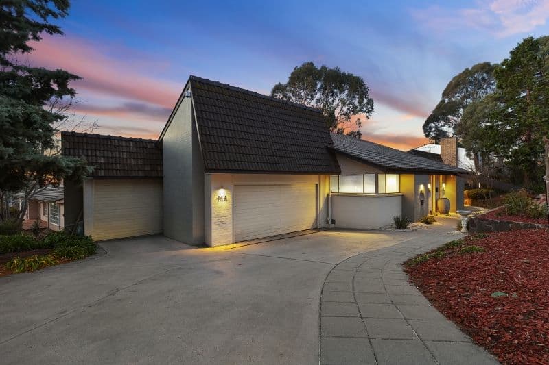144 Hawkesbury Crescent, Farrer, Farrer - Thumbnail 2