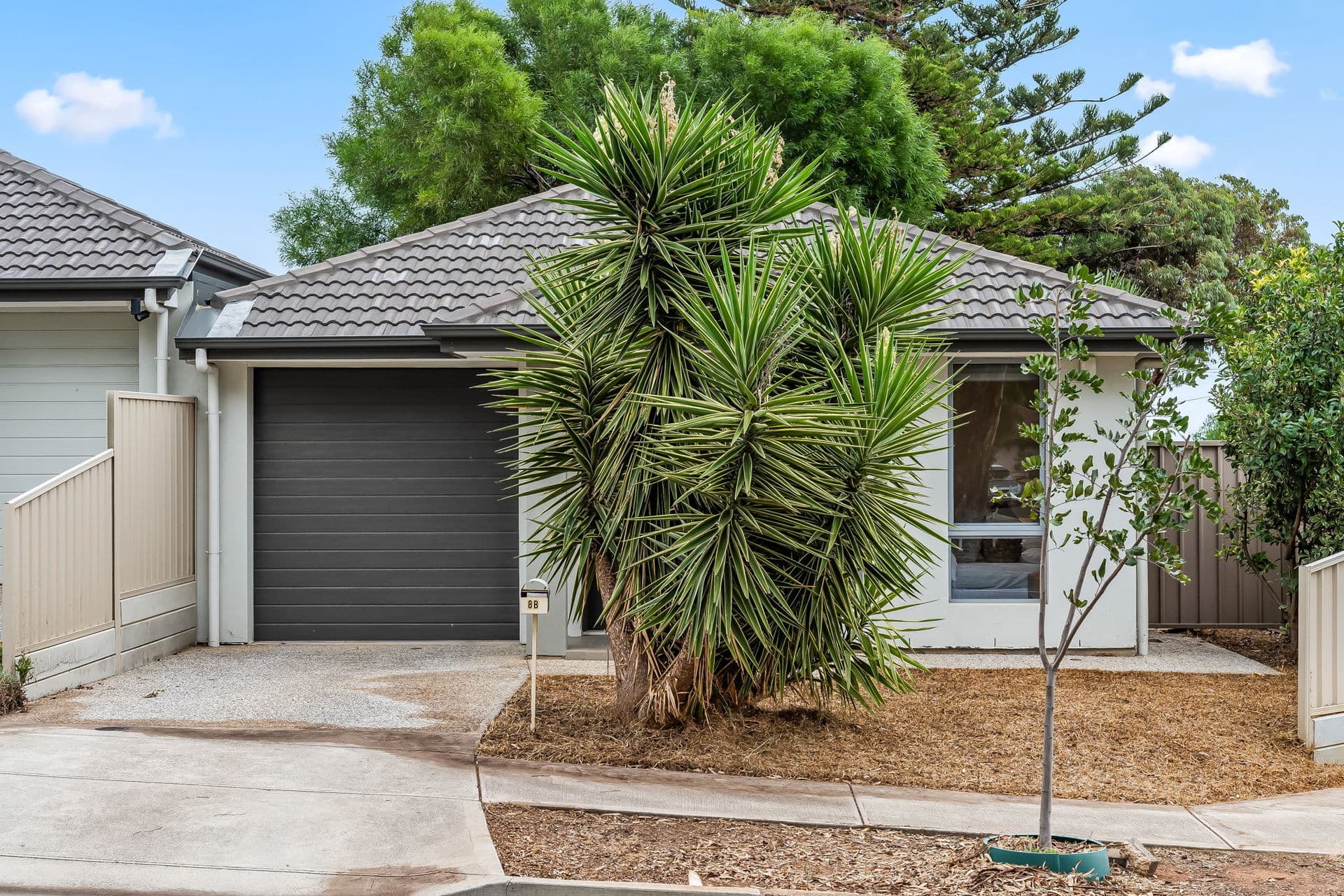 8B Seaforth Avenue, Dover Gardens - Image 1