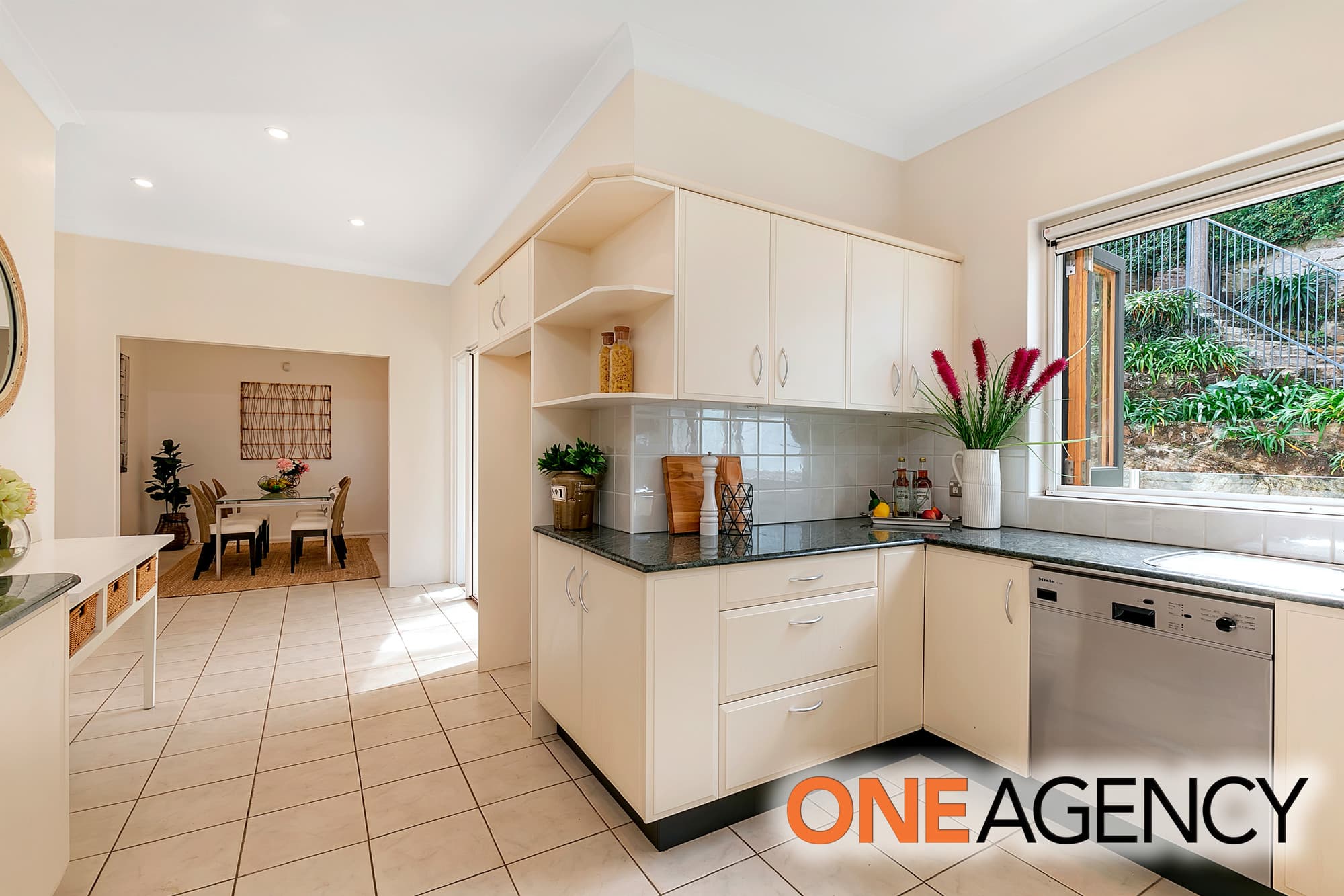 23 The Rampart, Castlecrag, Castlecrag - Thumbnail 3