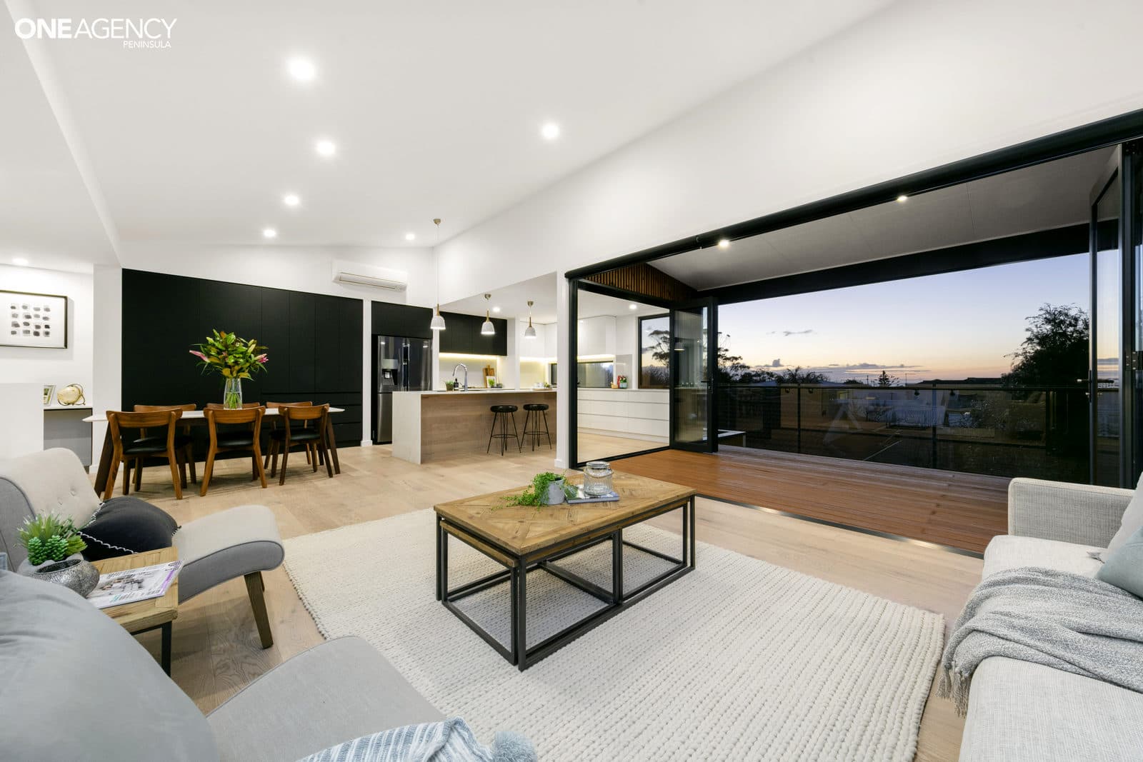 26 View Street, Mornington, Mornington - Thumbnail 3