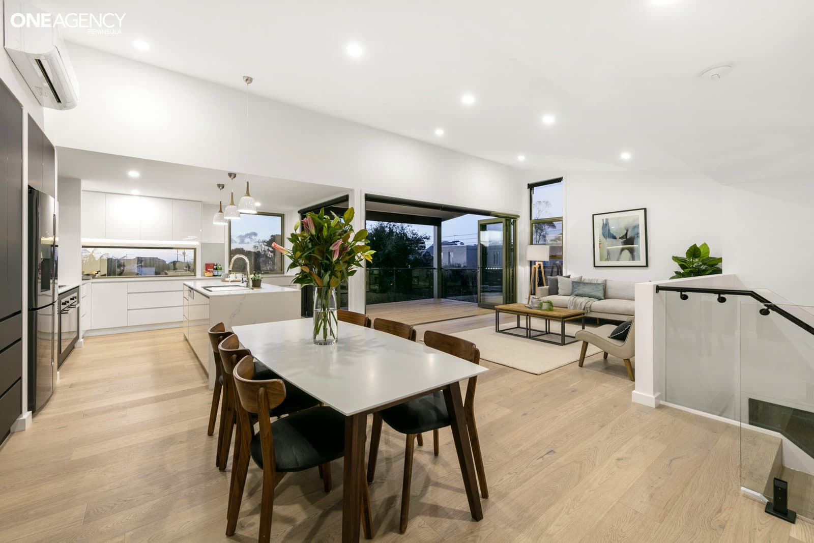 26 View Street, Mornington, Mornington - Thumbnail 4