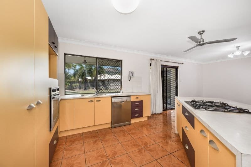 5 Oondooroo Court, Annandale - Thumbnail 4