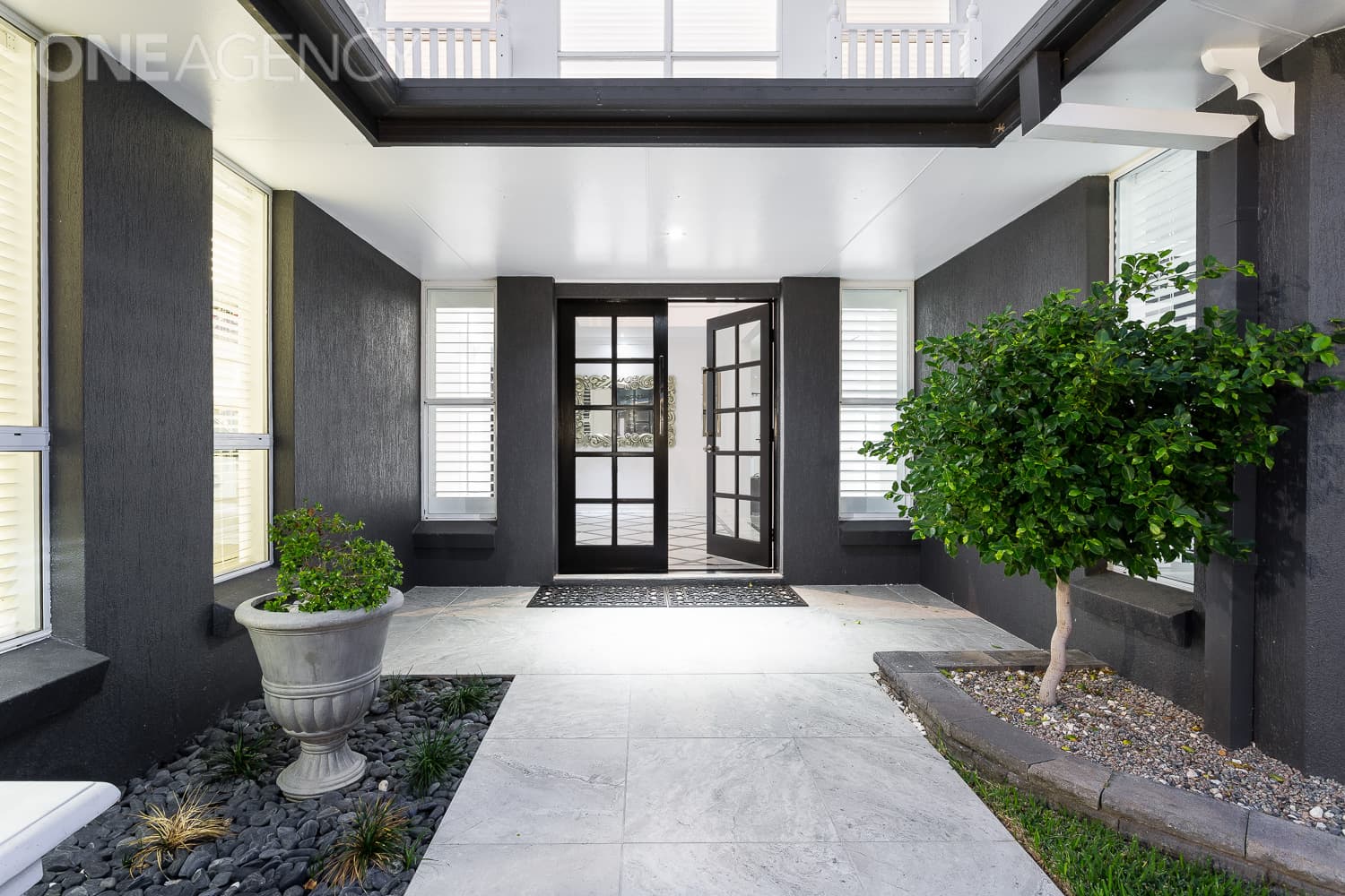 6 Madeleine Court, Newport, Newport - Thumbnail 2