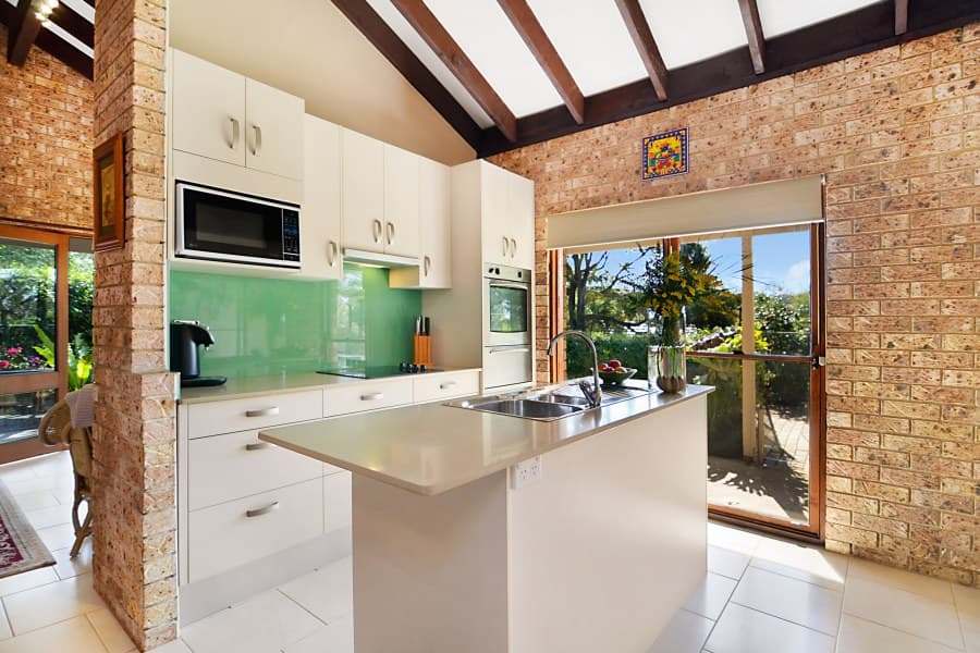 10 Lara Close, Illawong, Illawong - Thumbnail 5
