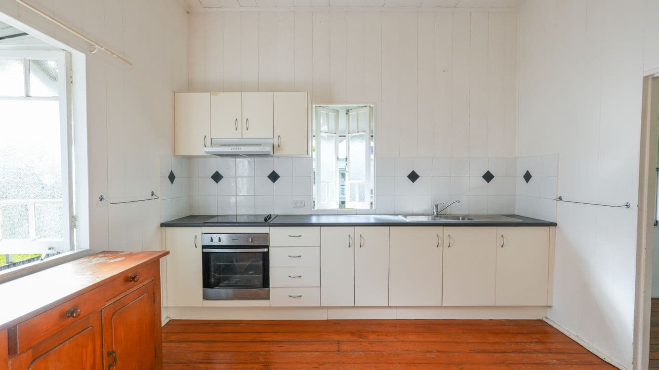 12 Laurier Street, ANNERLEY, QLD 4103, Annerley - Thumbnail 2