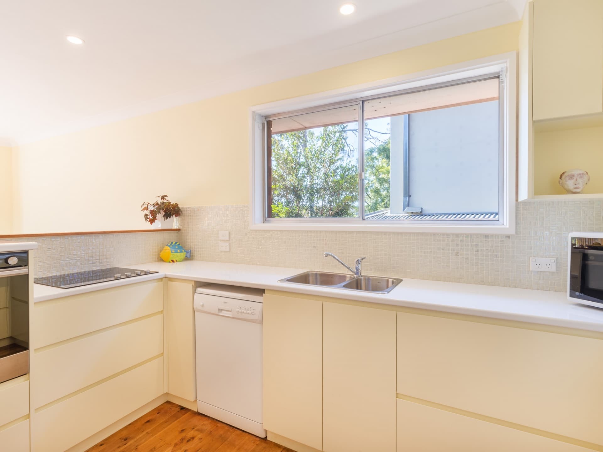 6 Leinster Avenue, Killarney Heights, Killarney Heights - Thumbnail 2