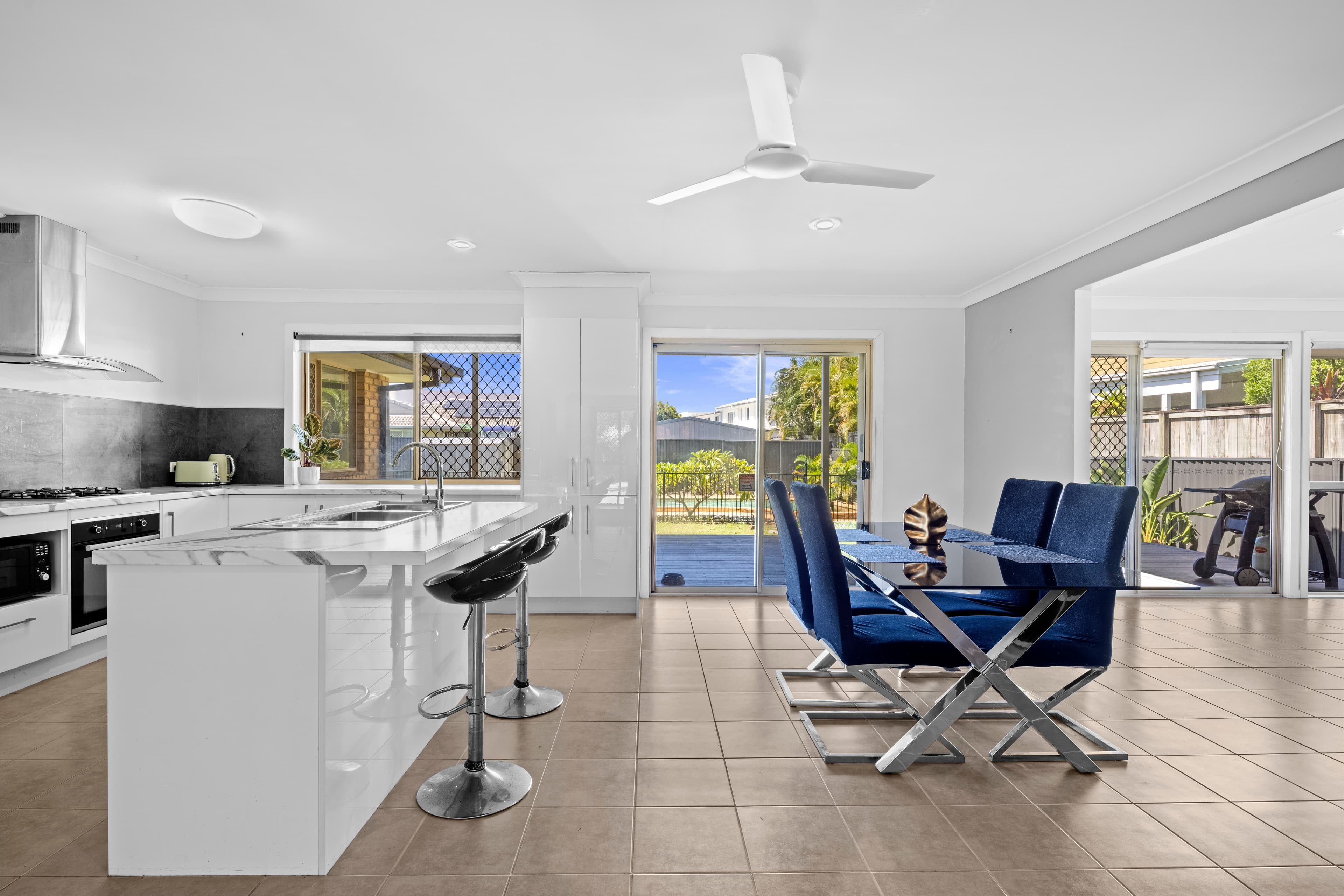 4 Yerrecoin Place, Burleigh Waters, Burleigh Waters - Thumbnail 4
