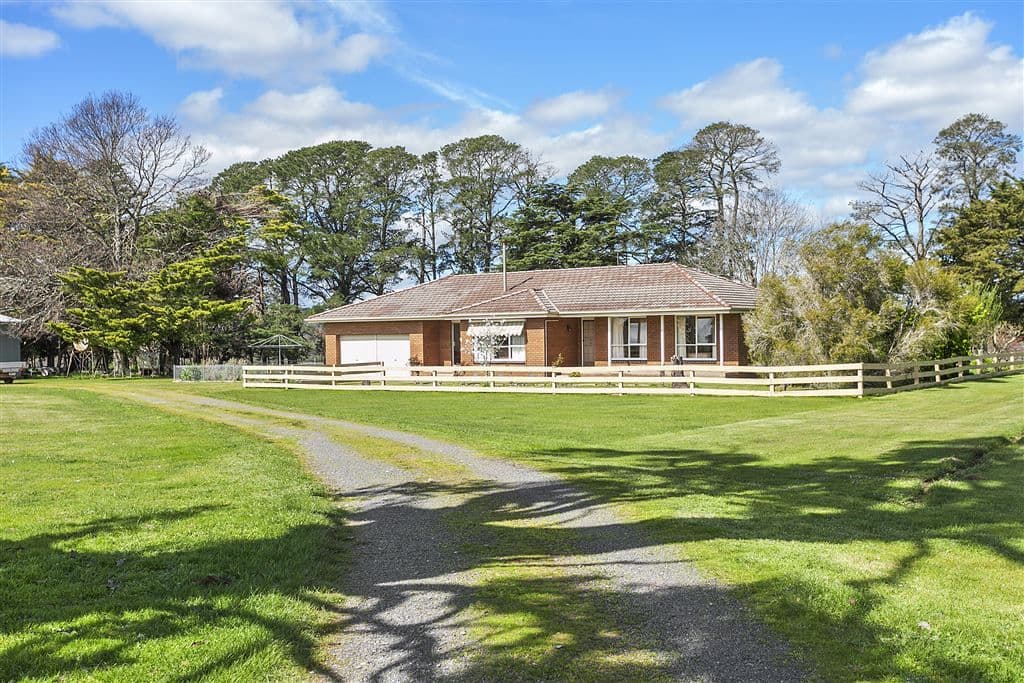 160 Wilsons Road, Kooroocheang, VIC 3364, Kooroocheang - Thumbnail 2
