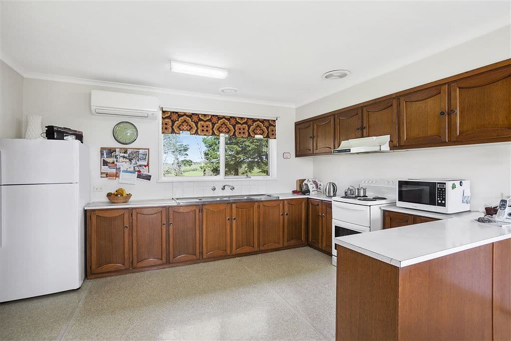 160 Wilsons Road, Kooroocheang, VIC 3364, Kooroocheang - Thumbnail 3