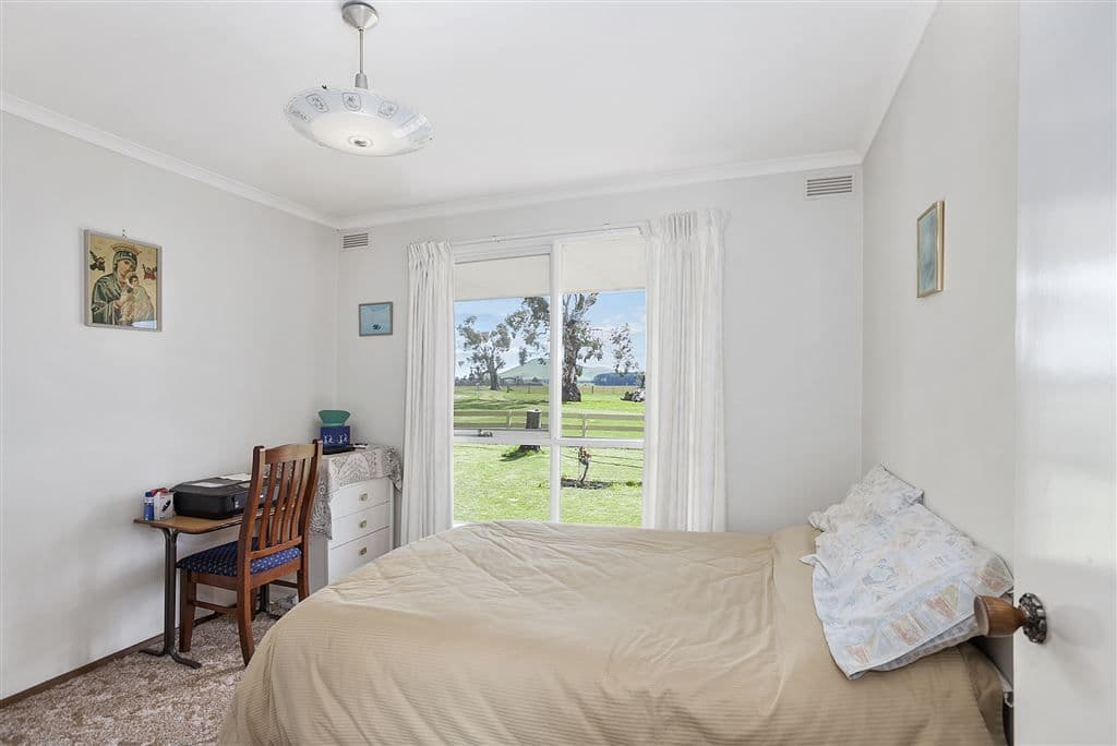 160 Wilsons Road, Kooroocheang, VIC 3364, Kooroocheang - Thumbnail 5